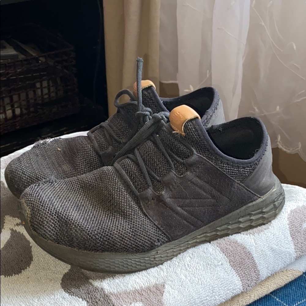 Black new balance sneakers